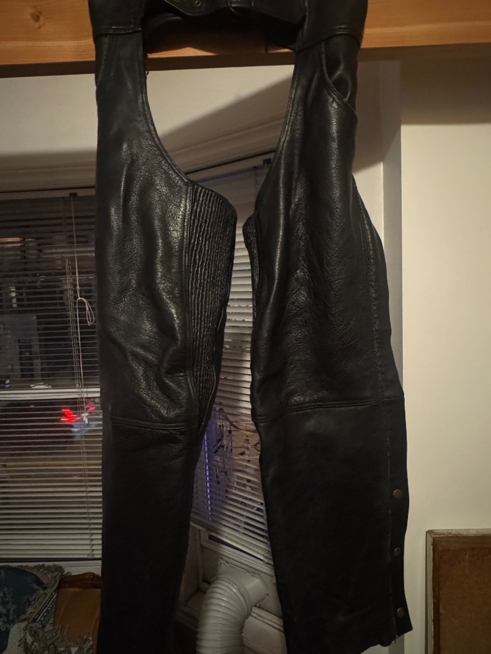 Heavy-Duty Genuine Leather Chaps – Motorcycle / Riding